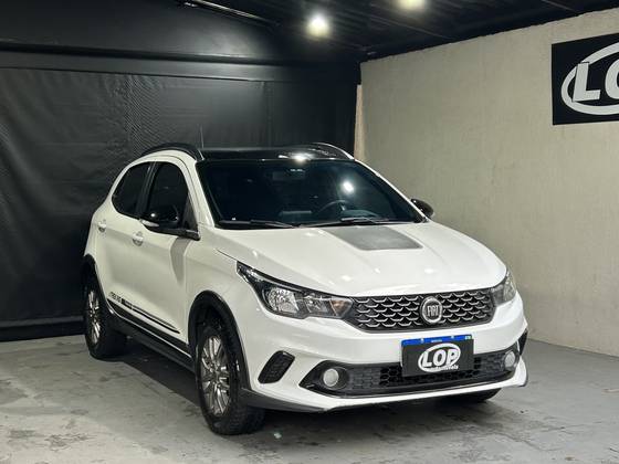 FIAT ARGO 1.8 E.TORQ FLEX TREKKING AT6 FIAT ARGO 1.8 E.TORQ FLEX TREKKING AT6